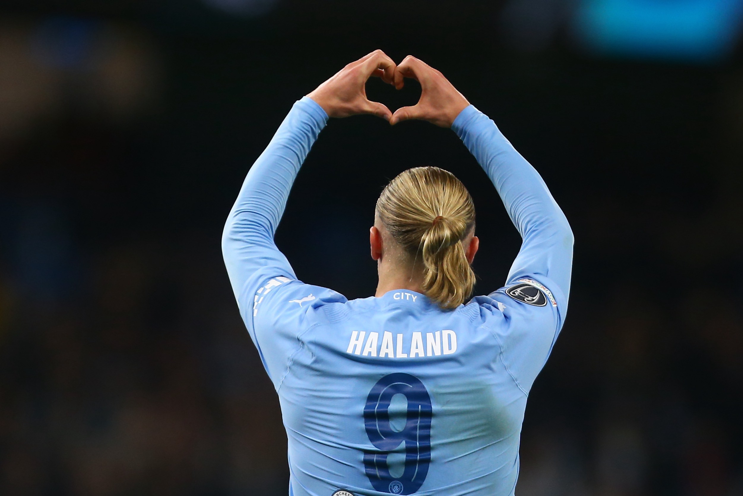 九游苹果手机游戏包含哈兰德回归赛场，回归赛场首场状态亮眼，TL观众沸腾！的词条