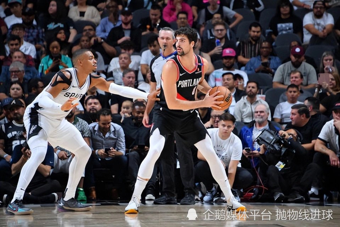九游iOS游戏中心关于波特兰开拓者迎全明星赛关键赛；今晚官宣签约；压力陡增；细节决定成败的信息